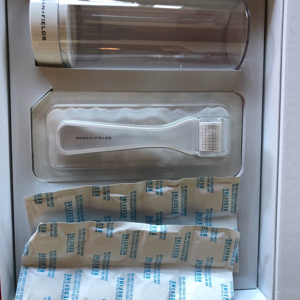 AMP MD Derma Roller + REDEFINE AMP MD Tablets